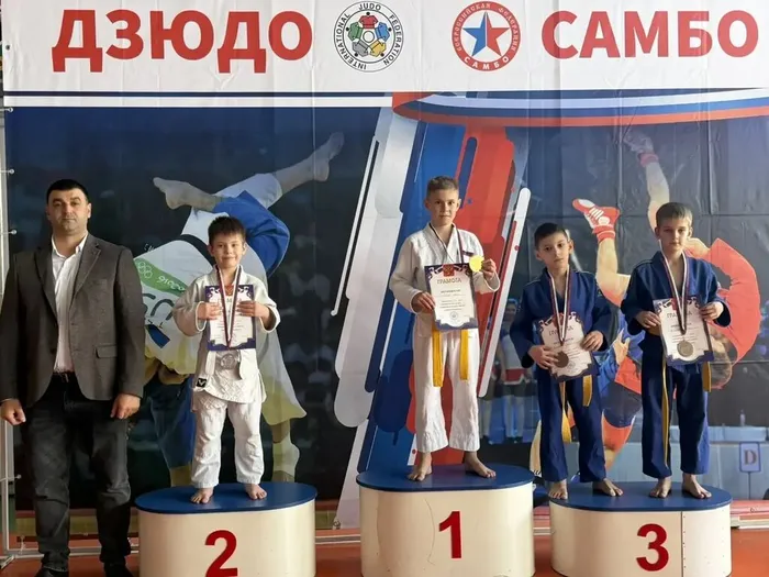 share-photo-6302476854